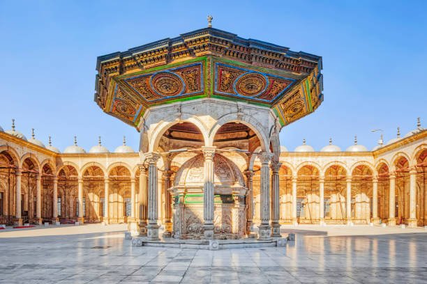 Meczet Alabastrowy Muhammada Alego górujący nad Kairem